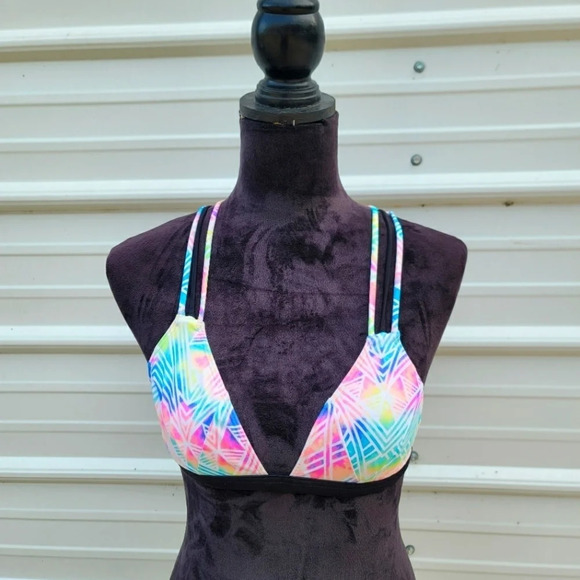 NWT Victoria's Secret Swim Top Triangle Bikini Strappy Crossback Wireless Sz XS - Picture 1 of 13